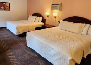 Silver Saddle Motel hotel thumbnail 6
