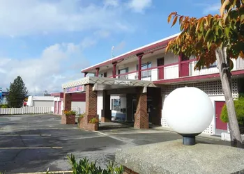 Alberni Inn hotel thumbnail 5