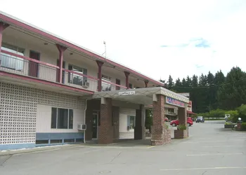 Alberni Inn hotel thumbnail 8