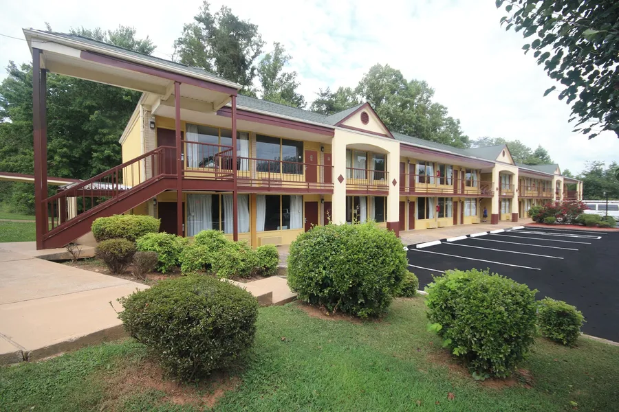Americas Best Value Inn Pilot Mountain hotel detail image 2
