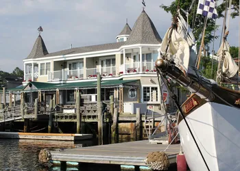 Grand Harbor Inn hotel thumbnail 3