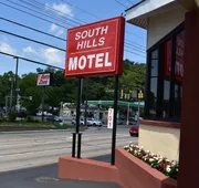 South Hills Motel hotel detail image 5