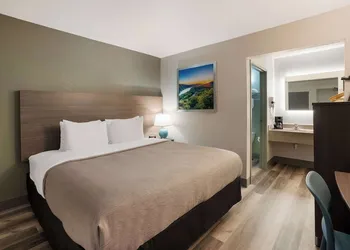 Quality Inn Elk Grove-Sacramento hotel thumbnail 7