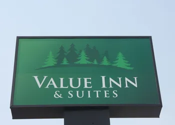 Value Inn & Suites hotel thumbnail 2