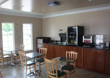 Value Inn & Suites hotel thumbnail 4