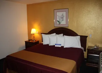 Value Inn & Suites hotel thumbnail 7