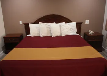 Value Inn & Suites hotel thumbnail 8