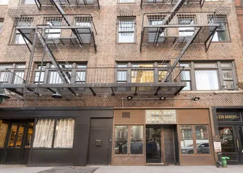 The Bowery House hotel thumbnail 3