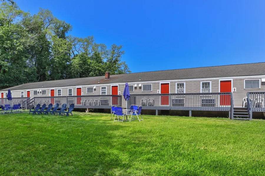 Olde Tavern Motel And Inn hotel detail image 6