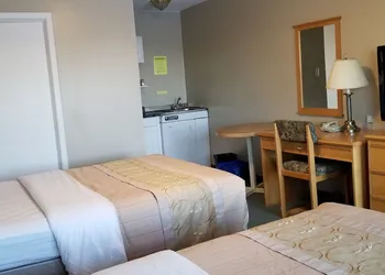 Athabasca Lodge Motel hotel thumbnail 5