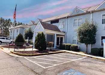 Holiday Lodge hotel thumbnail 2