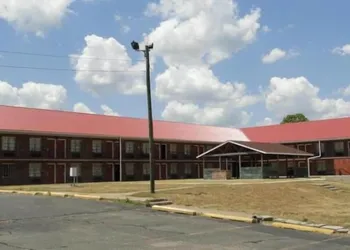 Red Carpet Inn Terre Haute hotel thumbnail 2