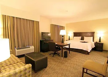 Hampton Inn and Suites Airdrie hotel thumbnail 4