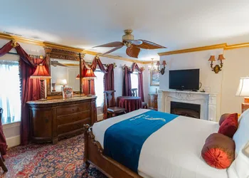 1840s Carrollton Inn hotel thumbnail 6