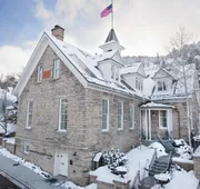 Washington School House hotel detail image 3