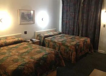Pleasant Manor Motel hotel thumbnail 7