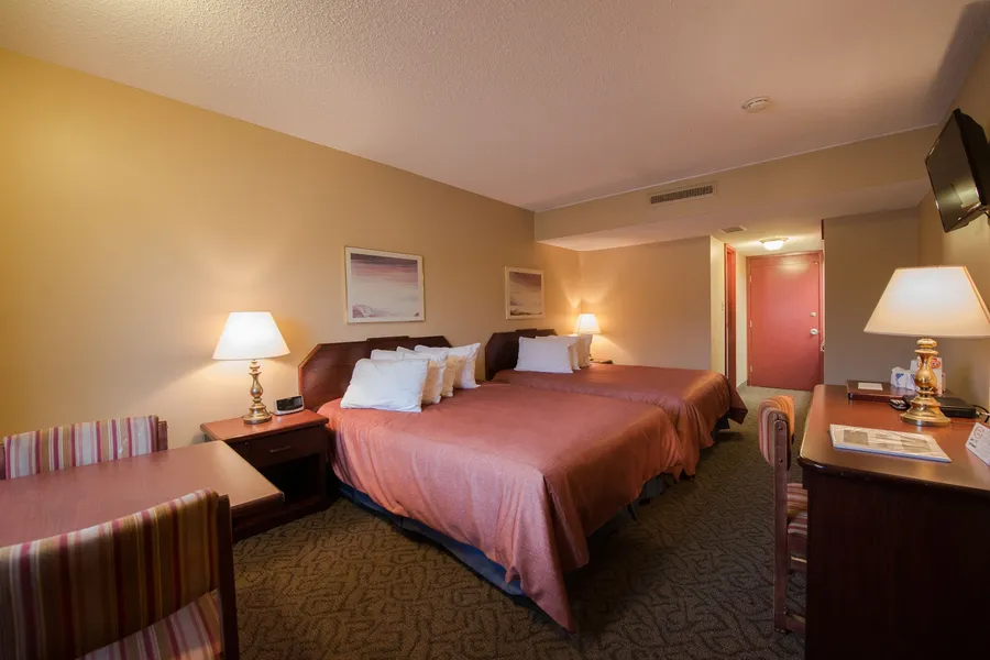 Travelodge by Wyndham Winnipeg Airport West hotel detail image 6