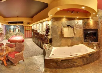 Mariaggi's Theme Suite Hotel & Spa hotel thumbnail 5