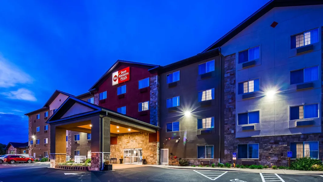 Best Western Plus Blaine at the National Sports Center hotel detail image 2