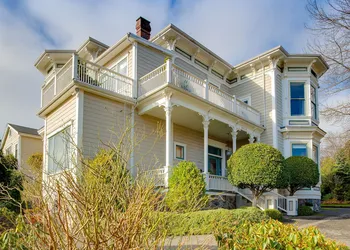 Fairholme Manor hotel thumbnail 2