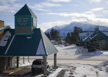 Alpine Inn hotel thumbnail 2