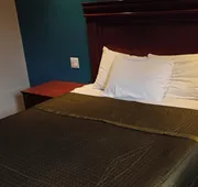 Queensway Motel hotel detail image 5