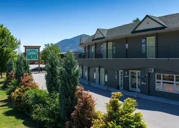 Summerland Motel hotel thumbnail 2