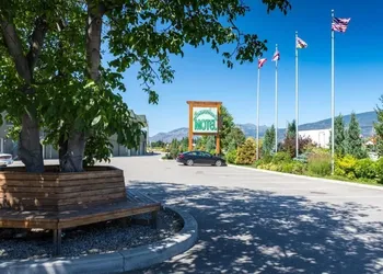 Summerland Motel hotel thumbnail 8