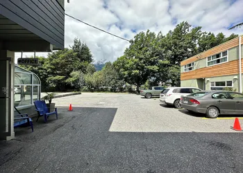 August Jack Motor Inn hotel thumbnail 2