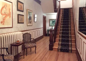 Ile De Garde B&B hotel thumbnail 6