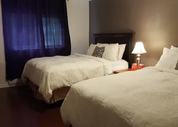 Greenside motel hotel thumbnail 8