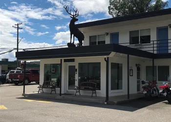 Revelstoke Lodge hotel thumbnail 7