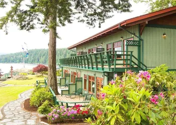 April Point Resort hotel thumbnail 2