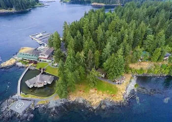 April Point Resort hotel thumbnail 6