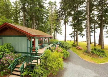 April Point Resort hotel thumbnail 7