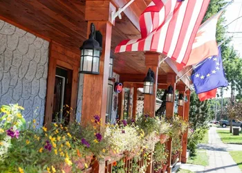 Auberge L'Ile de France hotel thumbnail 6
