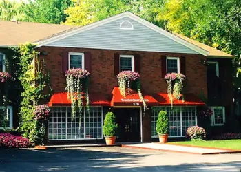Canterbury Inn hotel thumbnail 2