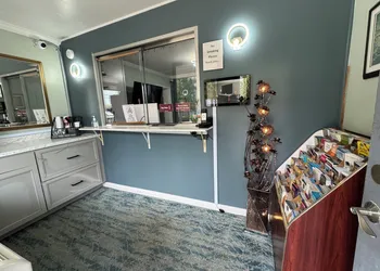 Budget Inn hotel thumbnail 3