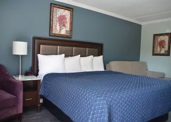 Budget Inn hotel thumbnail 6