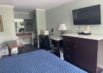 Budget Inn hotel thumbnail 7
