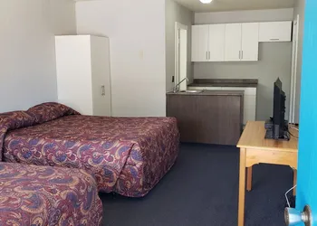Sportsman Motel hotel thumbnail 3