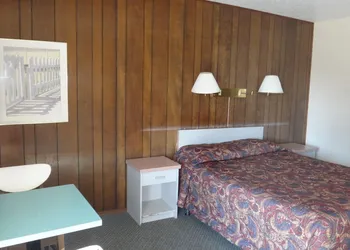 Sportsman Motel hotel thumbnail 5