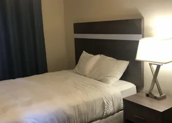 Holiday Motel & RV Resort hotel thumbnail 7