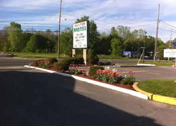 Hilltop Motel hotel thumbnail 4