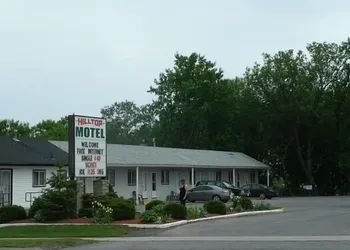 Hilltop Motel hotel thumbnail 5
