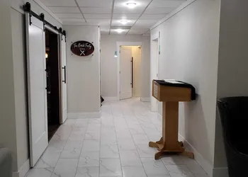 Wells Gray Inn hotel thumbnail 7