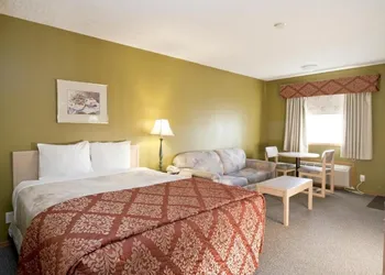 Bow River Inn hotel thumbnail 6