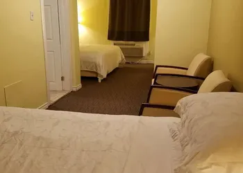7 West Motel hotel thumbnail 7