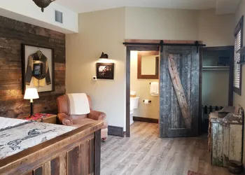 The Lady MacDonald Country Inn hotel thumbnail 7