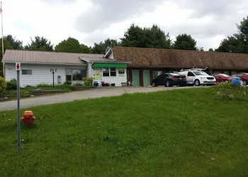 Cedar Lane Motel hotel thumbnail 2